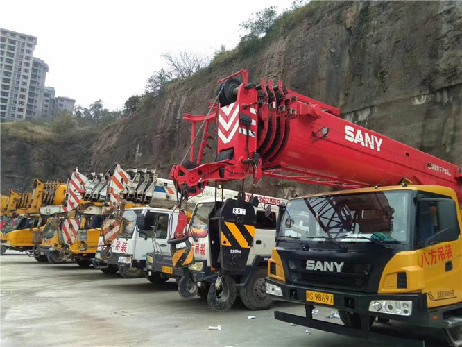 正安县吊车出租按什么计费？台班费、单次费、里程费怎么算？